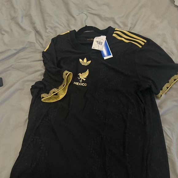 Adidas Black and Gold Men's Mexico Jersey - Picture 2 of 6